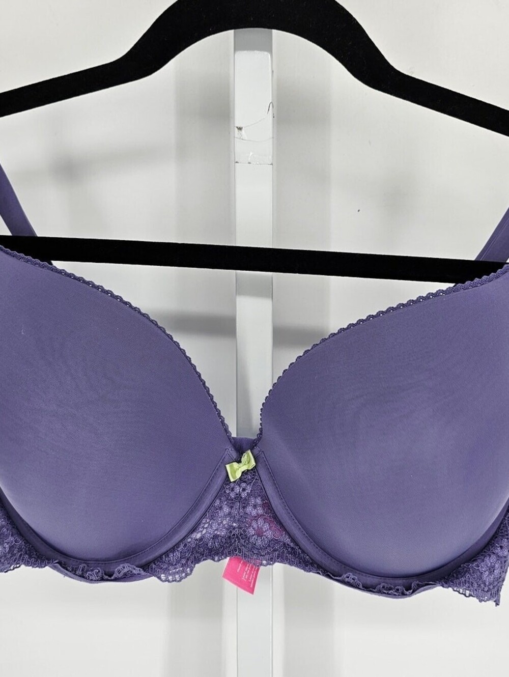 Isaac Mizrahi Womens Sz 38D Fabtech T Shirt Bra Purple Lace Back